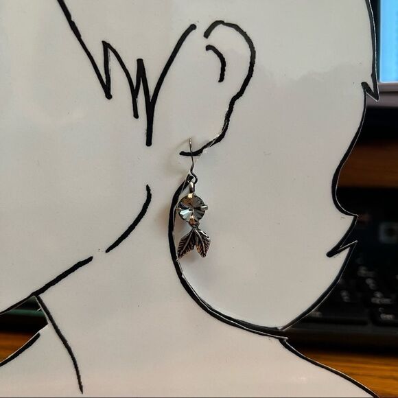 Handcrafted Earrings with Swarovski Crystal - Picture 4 of 6